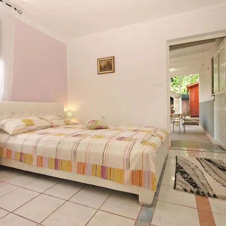 Cozy With Private Outdoor Space Appartamento